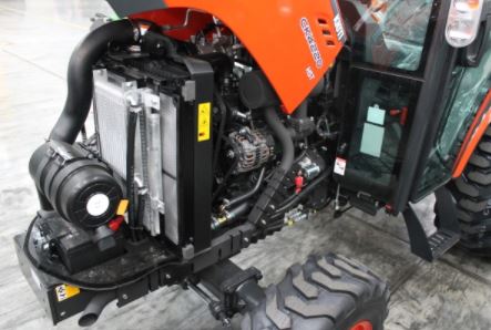 Kioti CK Series CK4240 M Cab Compact Tractor with Loader and 4-in-1 Bucket - Image 4