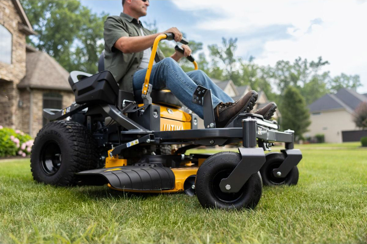 Cub Cadet Ultima Z2 42 - Image 9