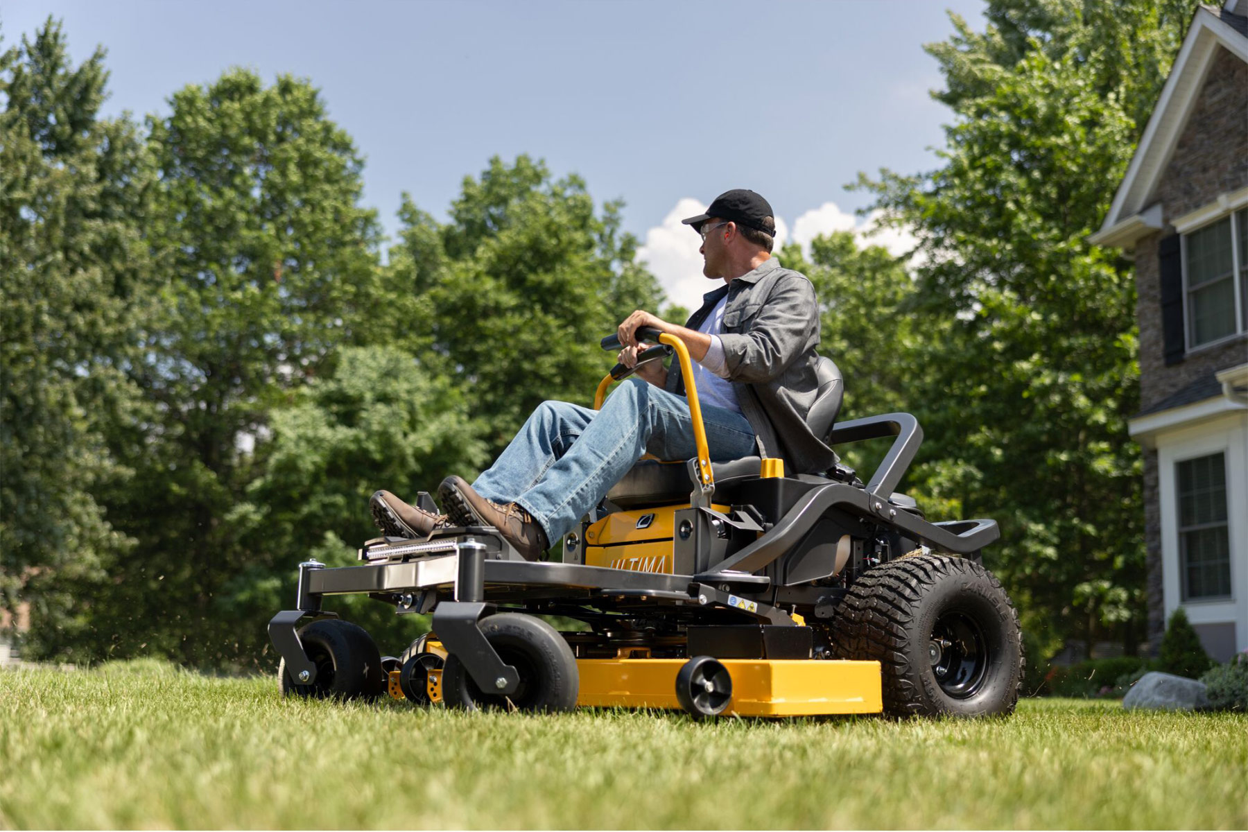Cub Cadet Ultima Z2 46 - Image 9