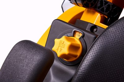 Cub Cadet Ultima ZT1 42 FAB - Image 4